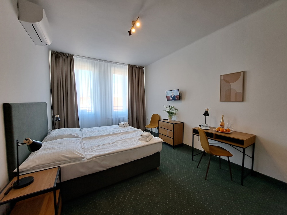 Legie Hotel 5/45