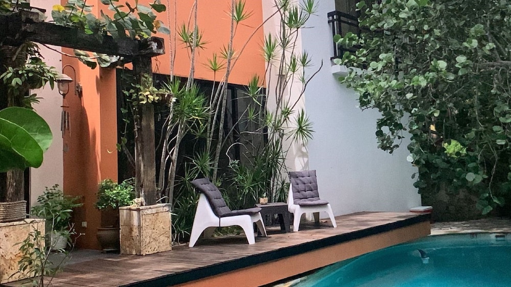MANAYA BED & BREAKFAST 4/74