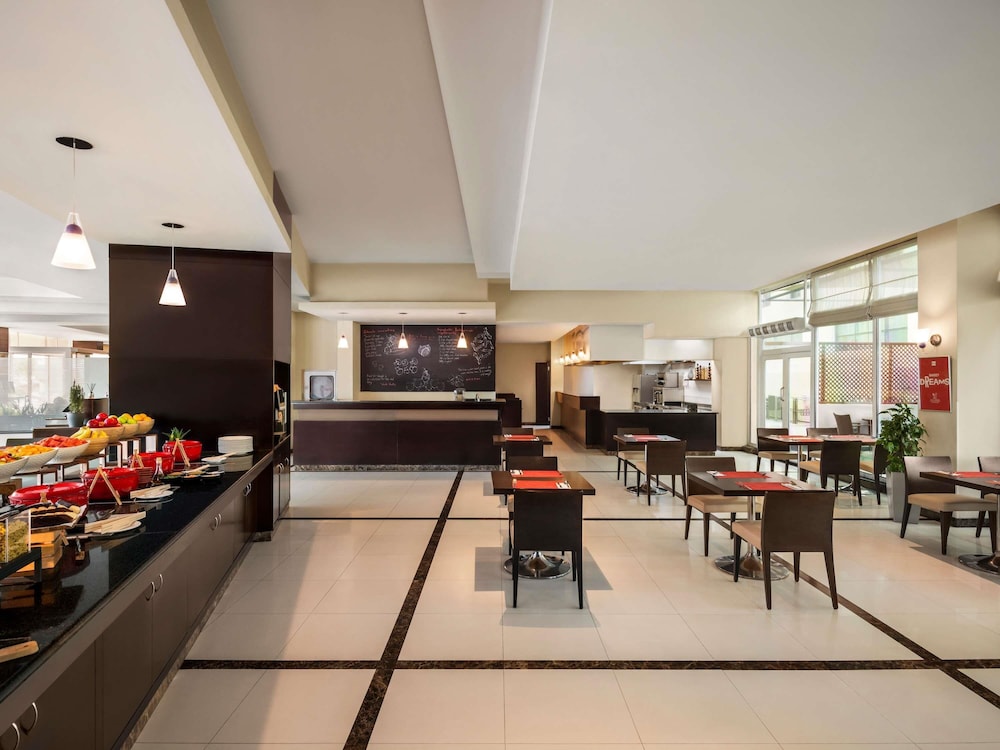 Ibis Muscat 28/48