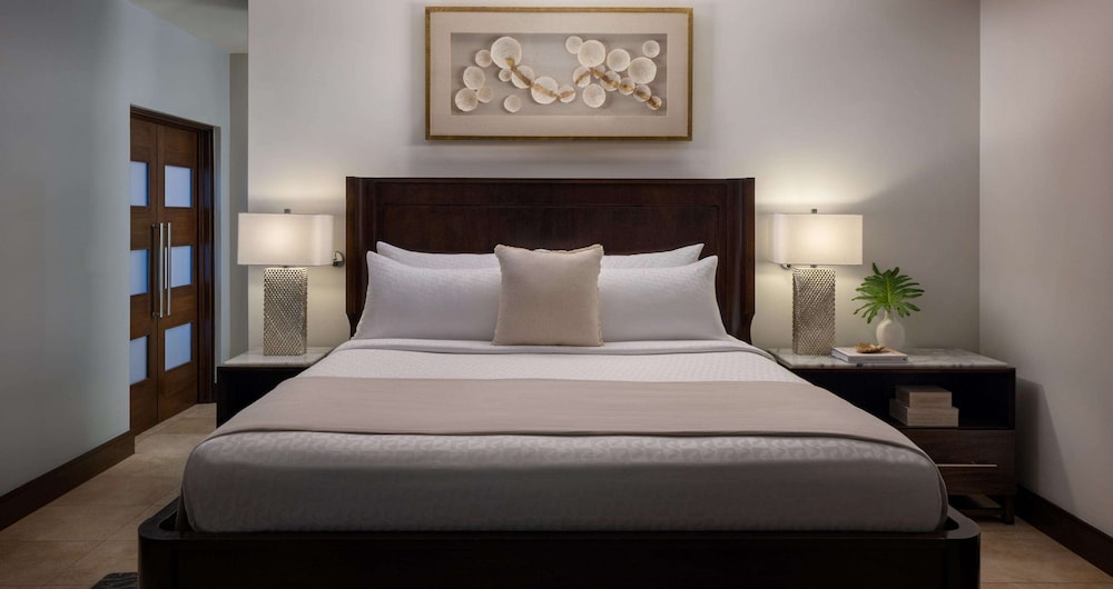1 Bedroom, Luxury, Penthouse, Suite, King Bed, Ocean View, Butler