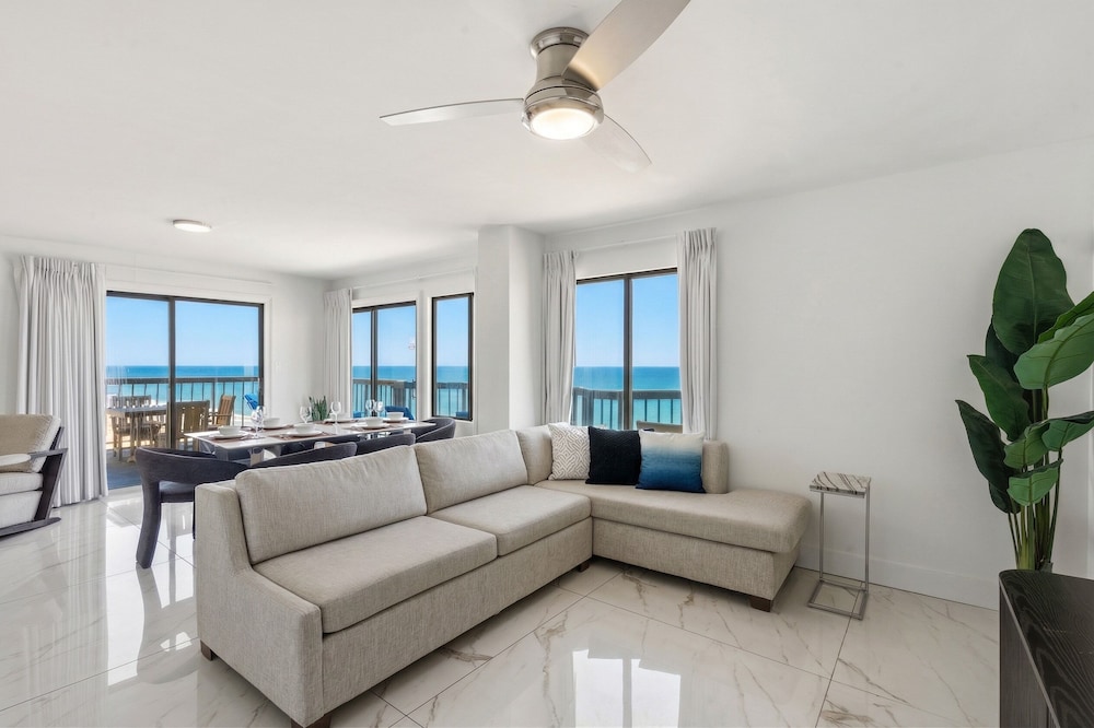 Grande Beach Resort 32/51