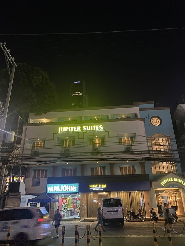 Jupiter Suites 1/50