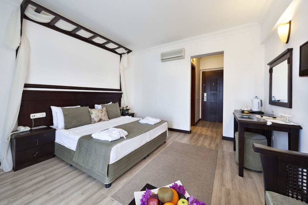 Golden Age Crystal Bodrum 7/50