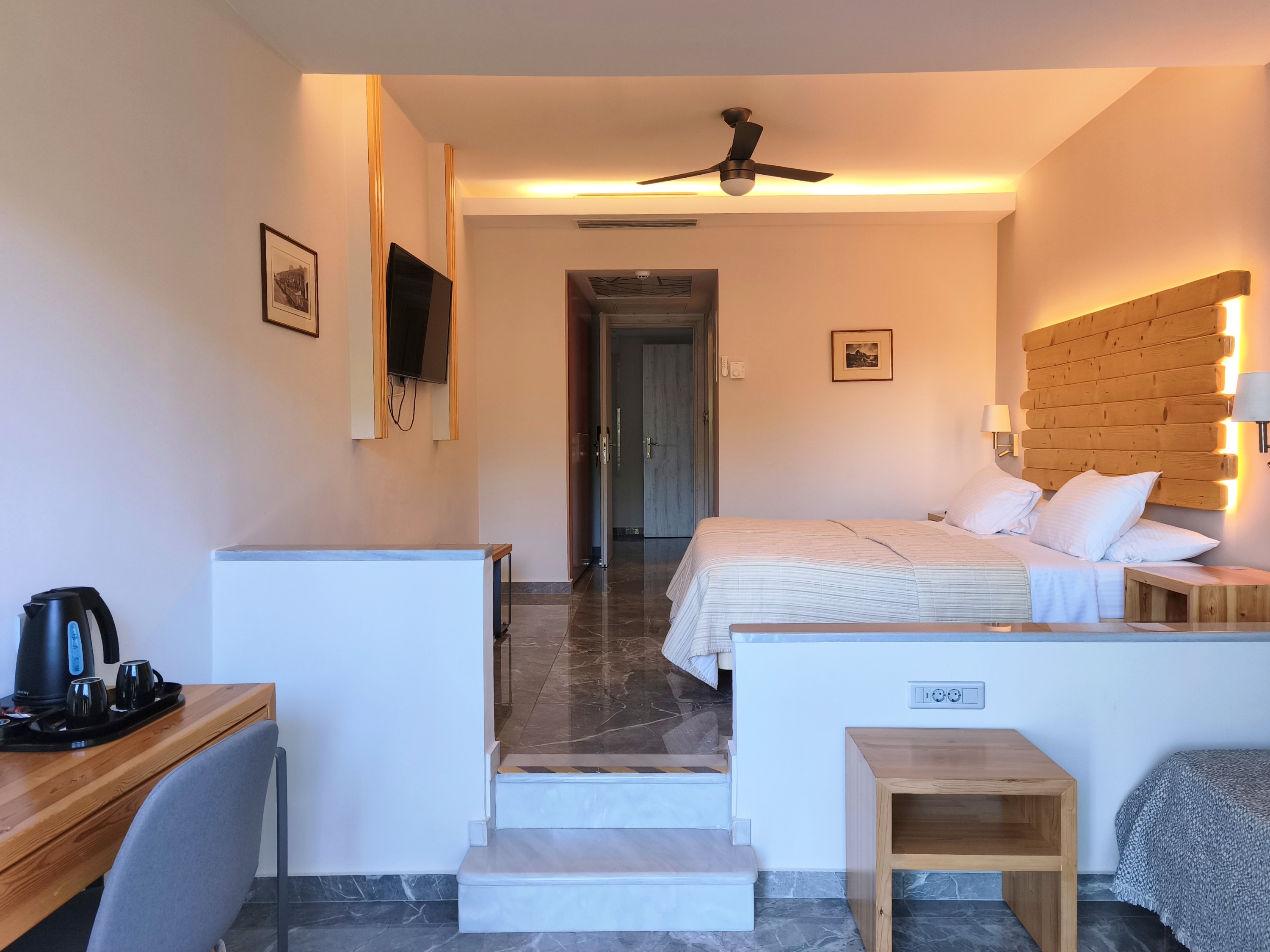 جناح بريميوم بغرفتي نوم، Hotel Europa Olympia 3/8