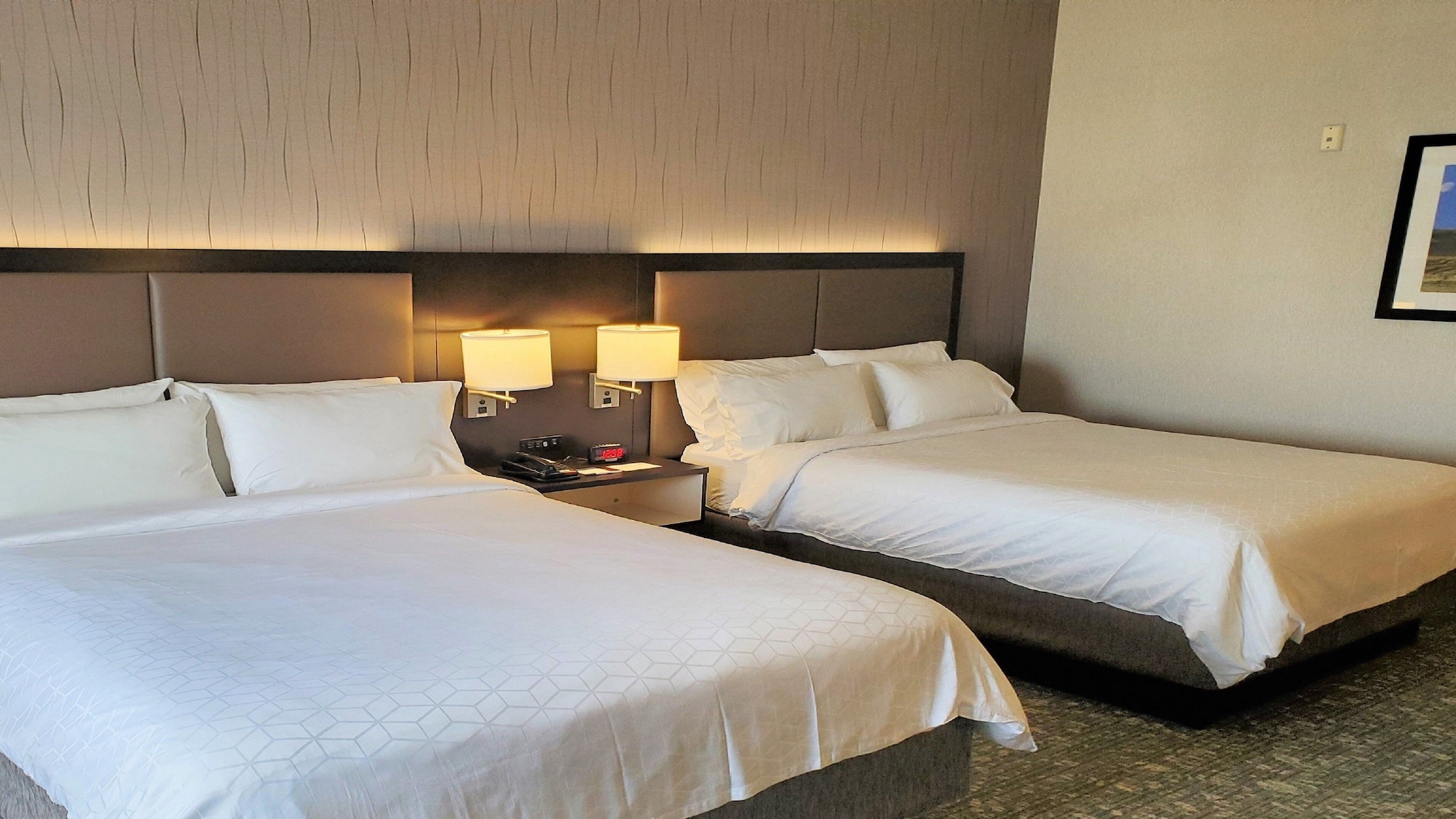 Suite, 2 Queen Beds, Accessible