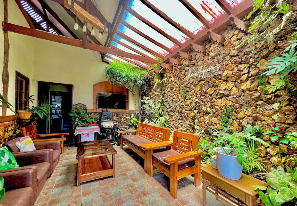 Novie Apos S Tourist Inn 34/50