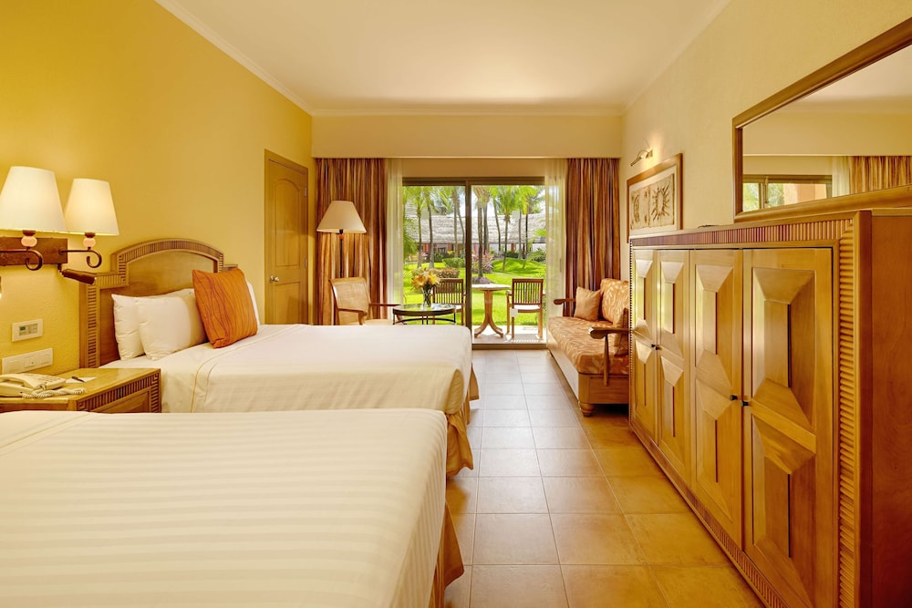 Barcelo Maya Tropical 10/48