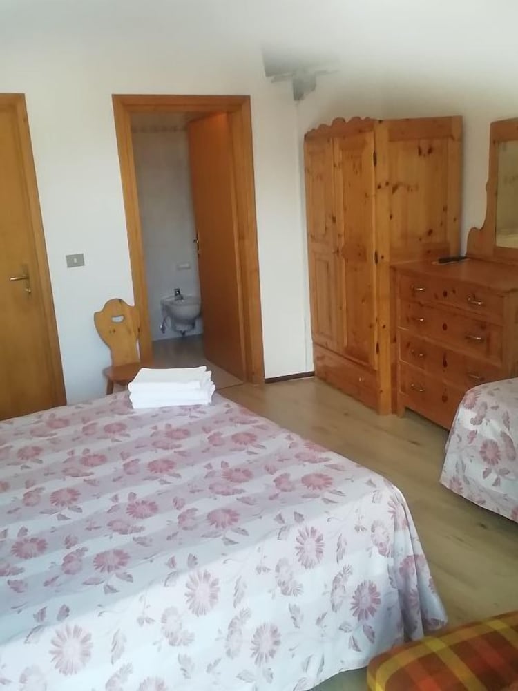 Gufo Hotel Sat Arr Dep Only 17/47