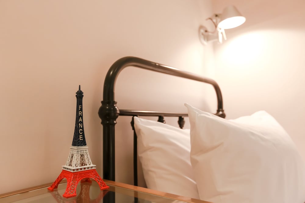 Slow Town Hotel - Reel 34/57