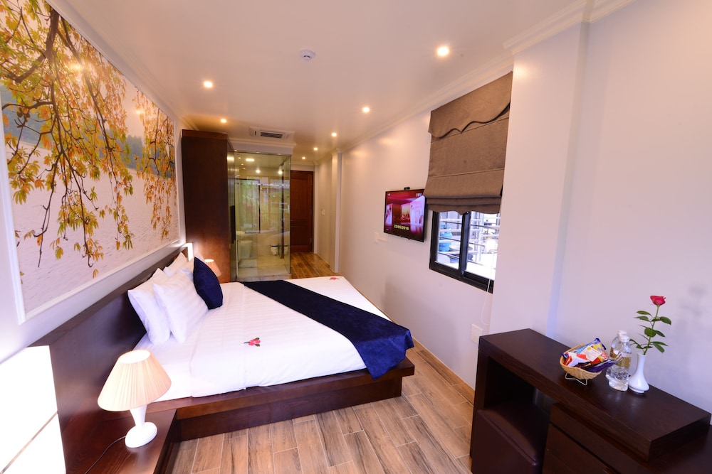 Bella Rosa Hotel 24/64
