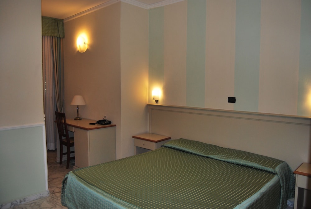 Coluccini Hotel 22/33