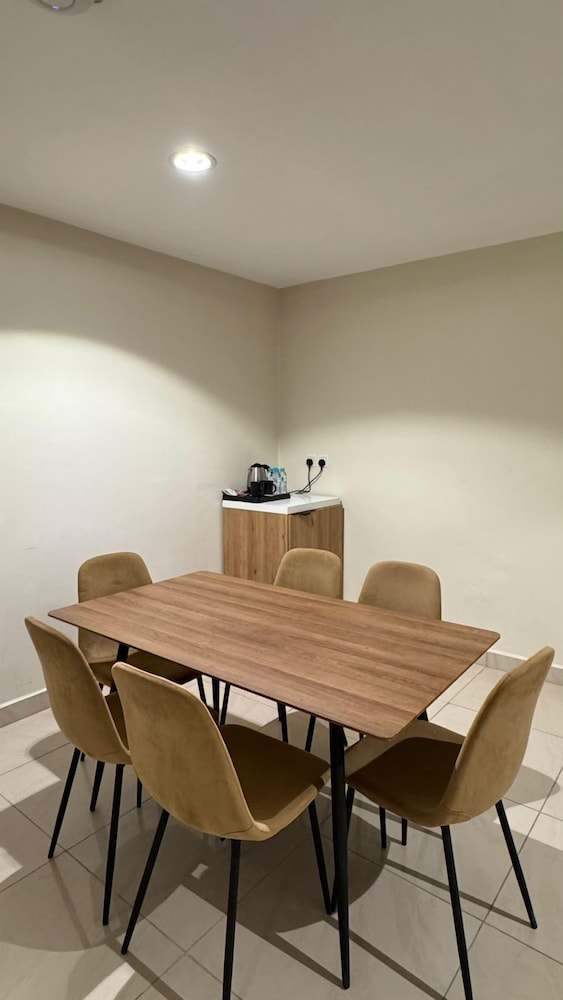 فندق كونتينينت العقير(Continent Hotel Al Uqayr) 23/35