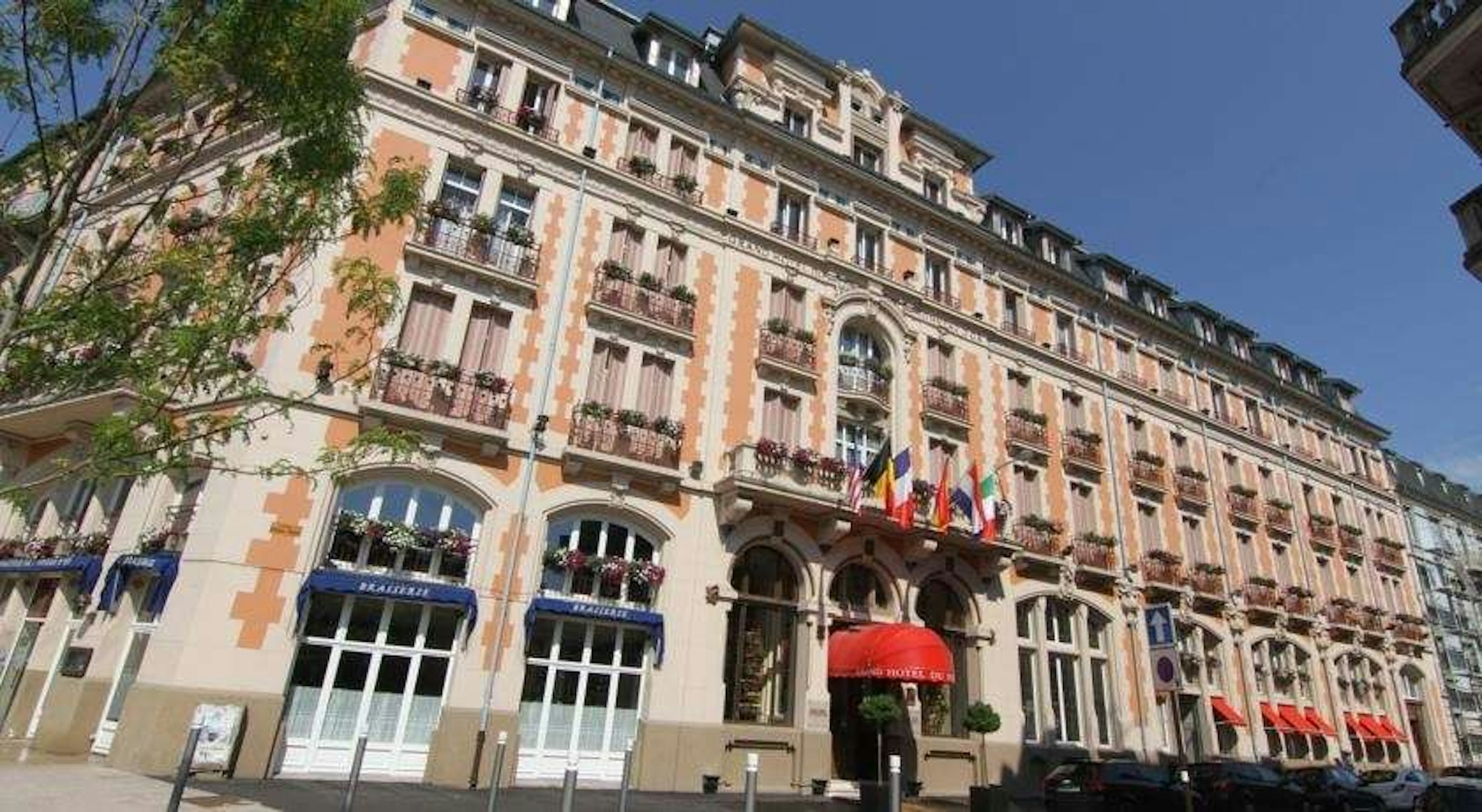 Grand Hotel Du Tonneau D Or 2/11