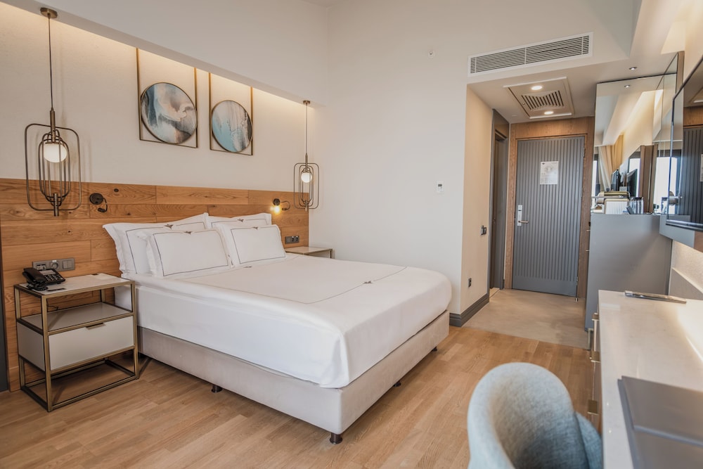 Miramare Beach Hotel 15/50