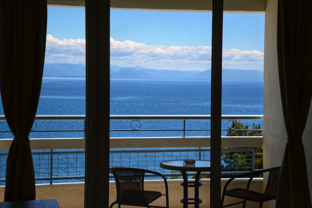 Golden Alexandros Hotel 20/22