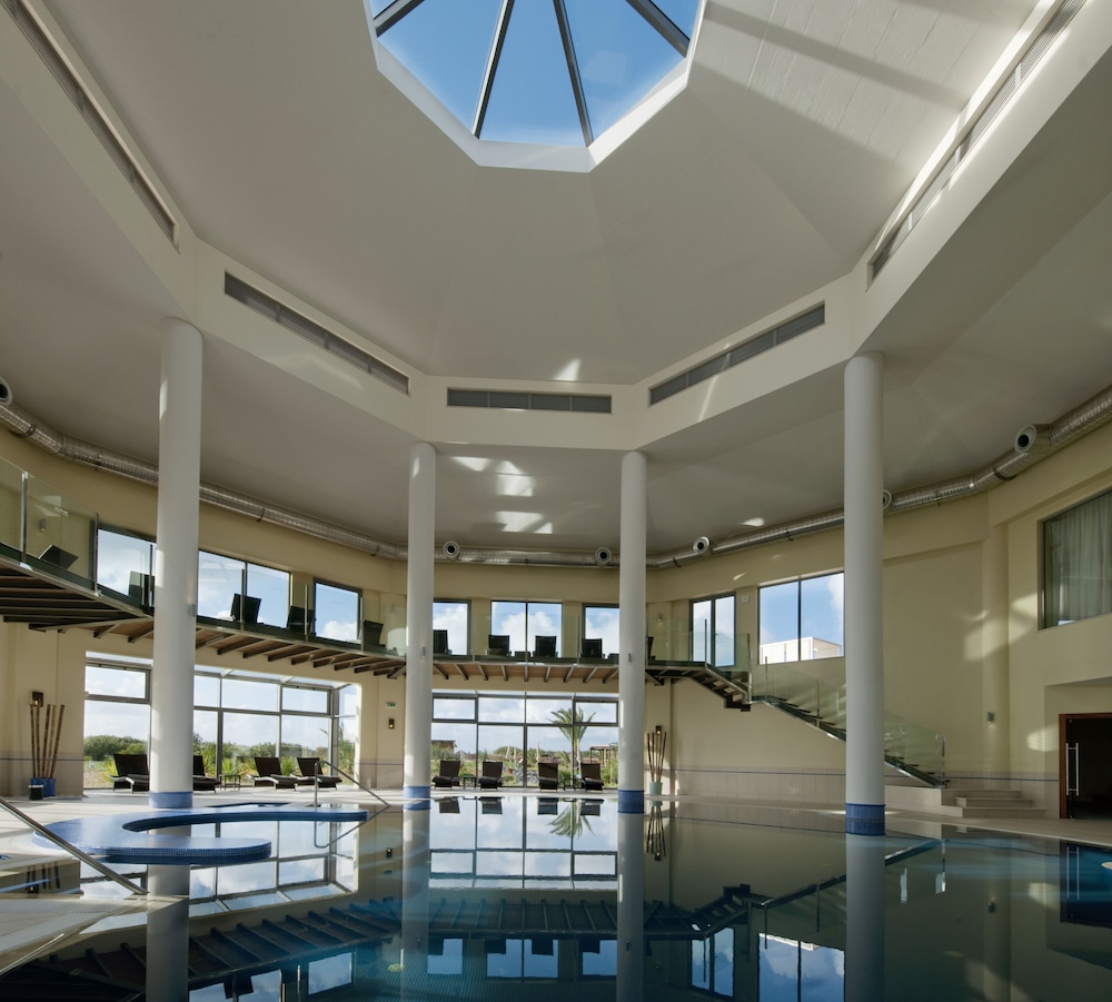 swimming pool spa