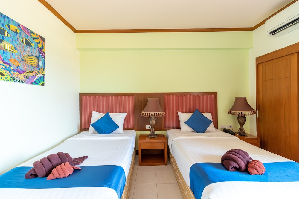 Thipurai Beach Hotel 12/50