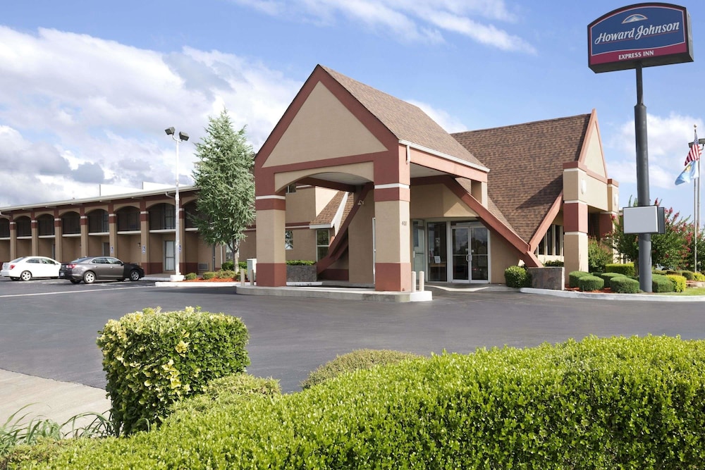 Howard Johnson by Wyndham Oklahoma City Airport/ Fairgrounds 1/22