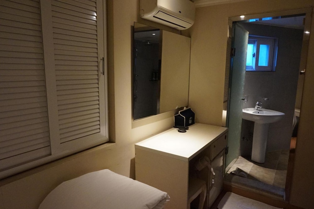 Hotel Mini 38/38