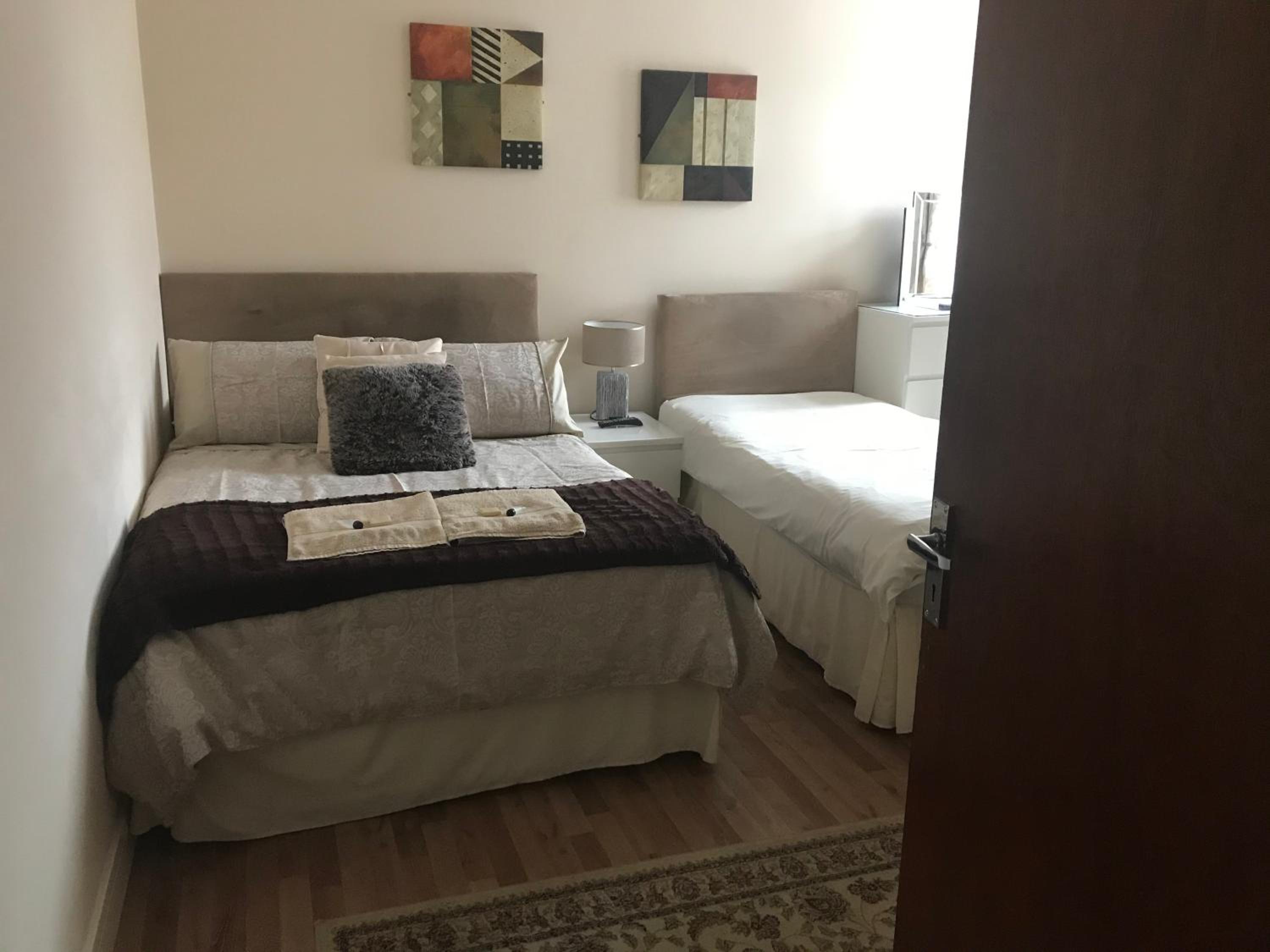 Abbey Lodge - Guest House 14/24