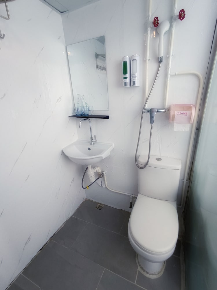 Tempo Inn West Kowloon HSR Station 42/50