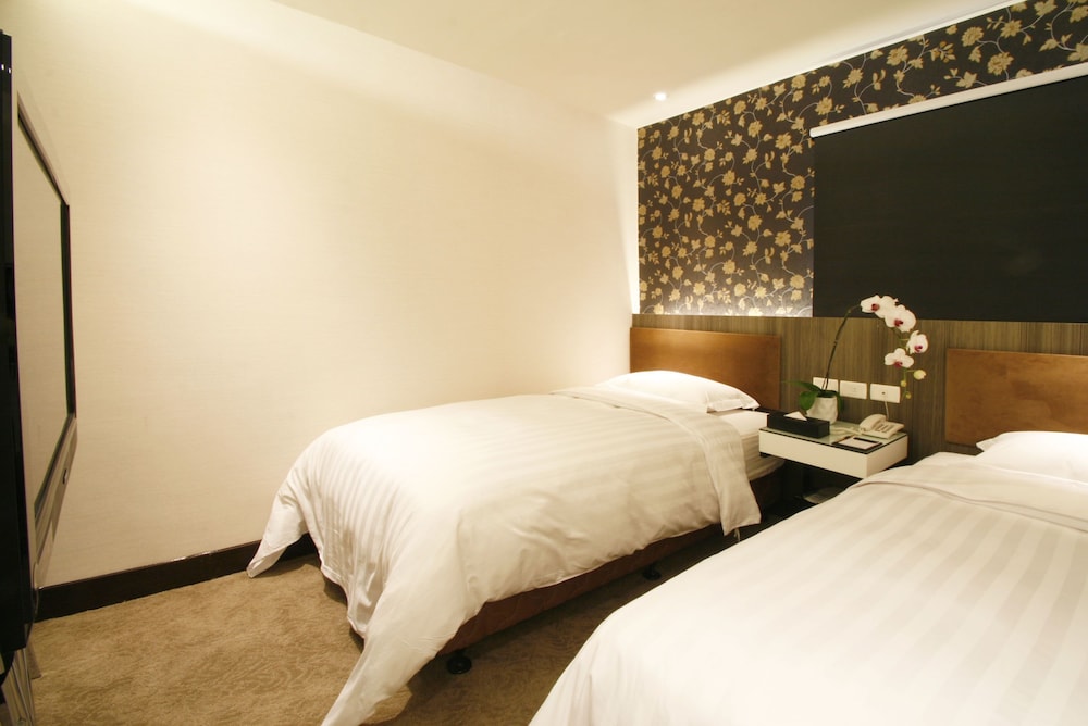 Hotel Puri Ximen Branch 44/65