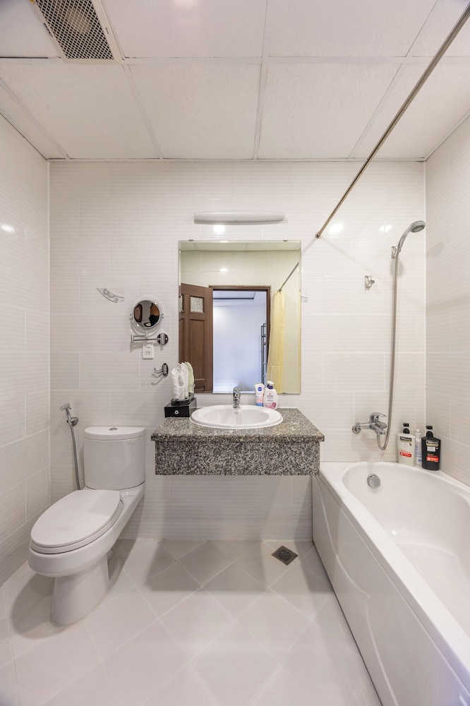 A25 Hotel - 29 Bui Thi Xuan 70/72