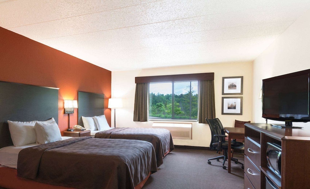 AmericInn by Wyndham Ashland 16/53
