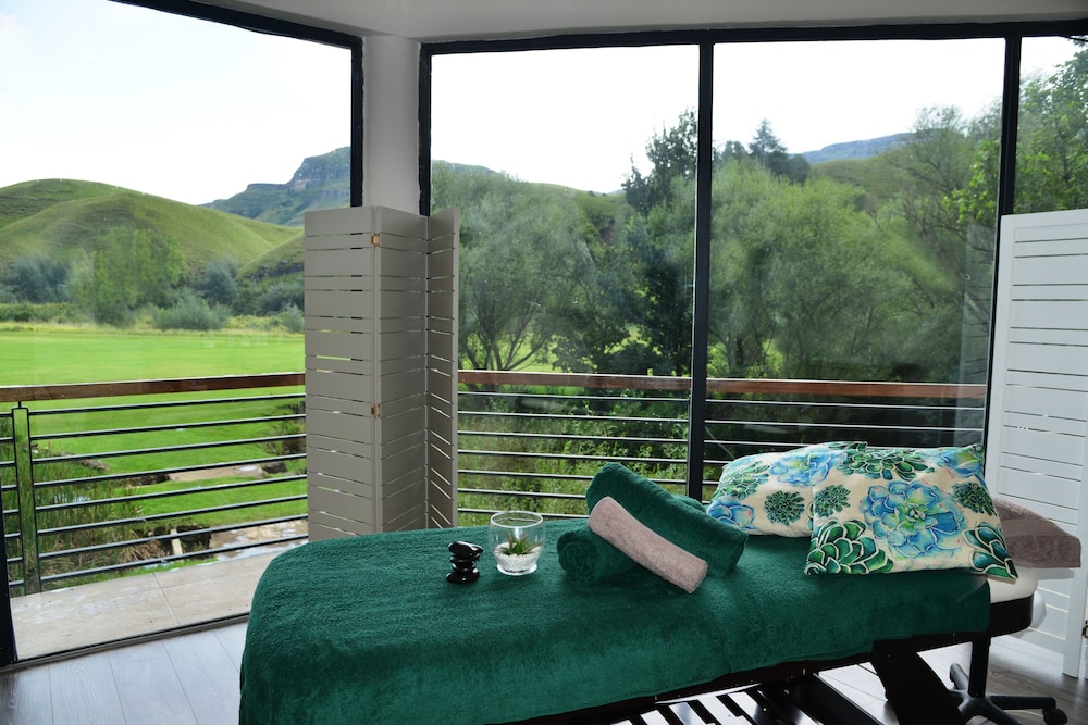 PREMIER RESORT SANI PASS 36/71