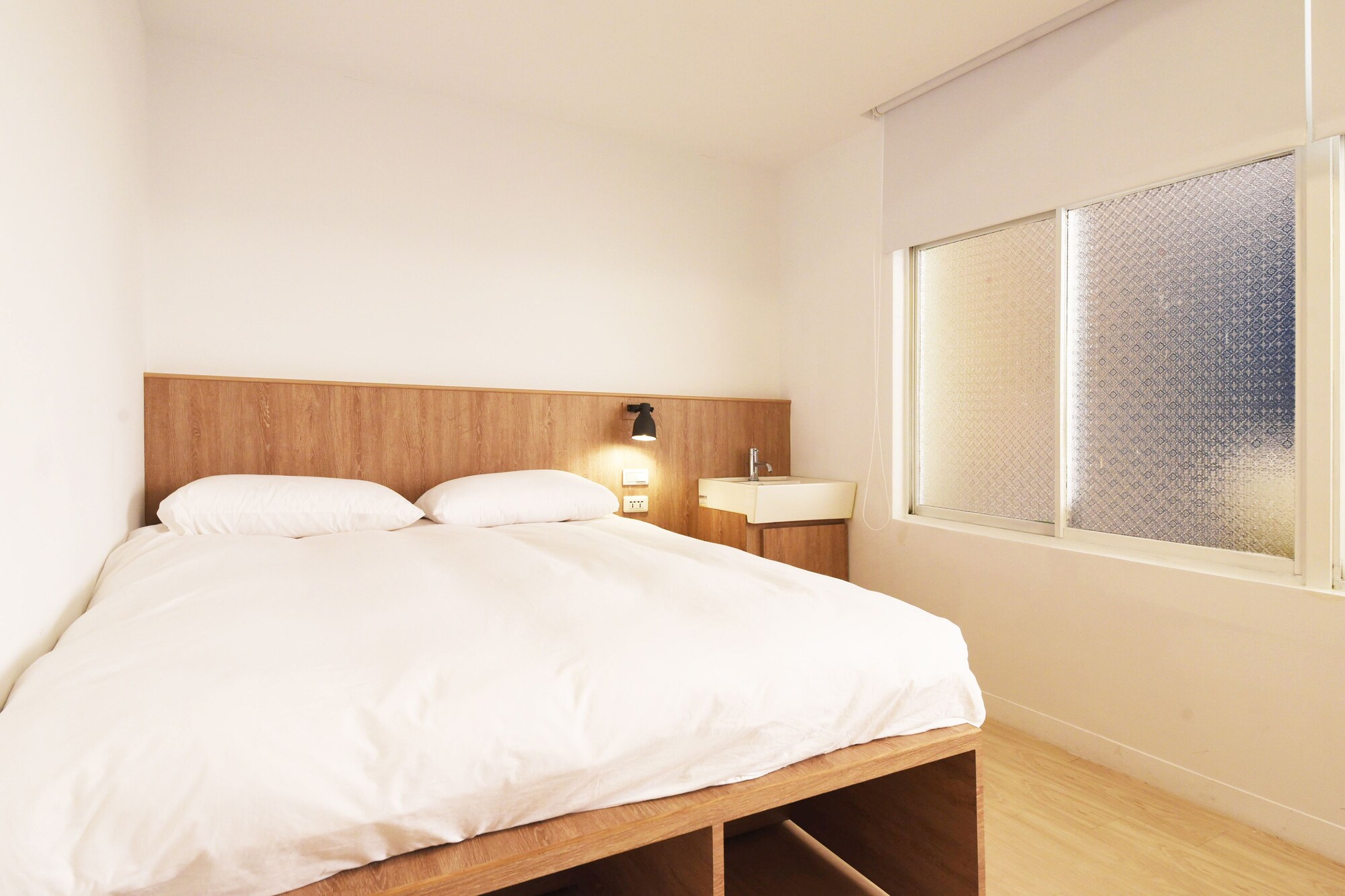 CLASSIC, DOUBLE BED, SHARED BATHROOM