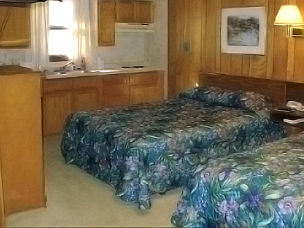 Allyndale Motel 7/13