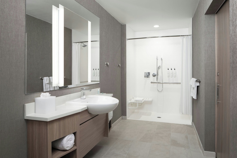 Springhill Suites By Marriott Raleigh Garner 16/17