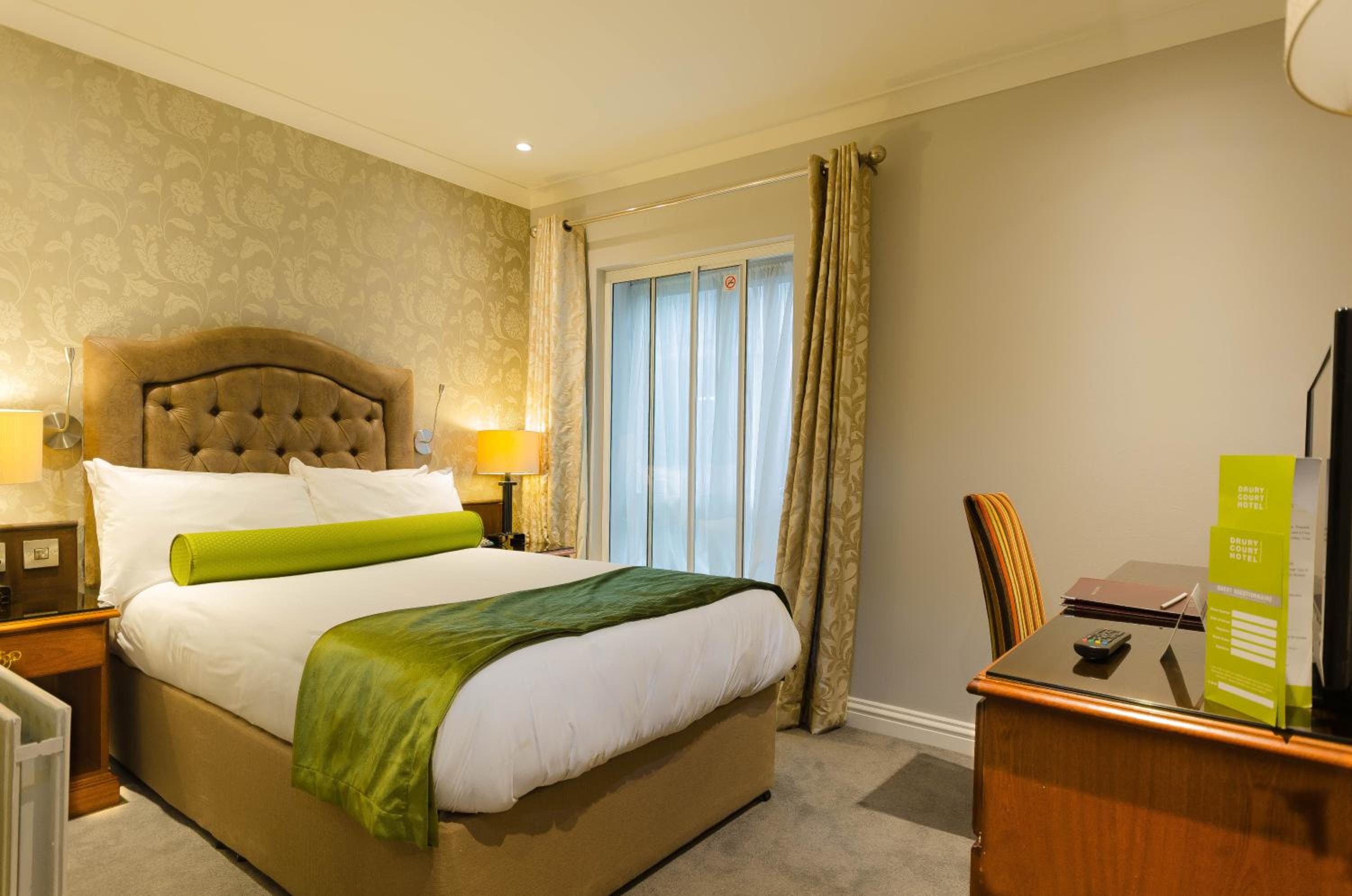 غرفة مفردة، Drury Court Hotel 2/17
