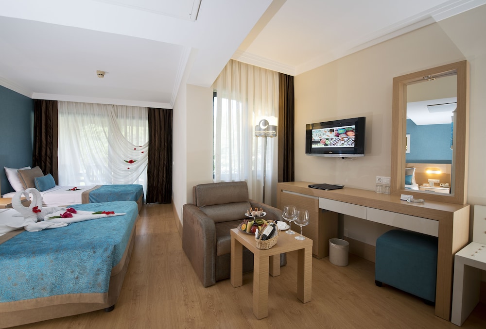 Limak Limra Hotel & Resort 57/79