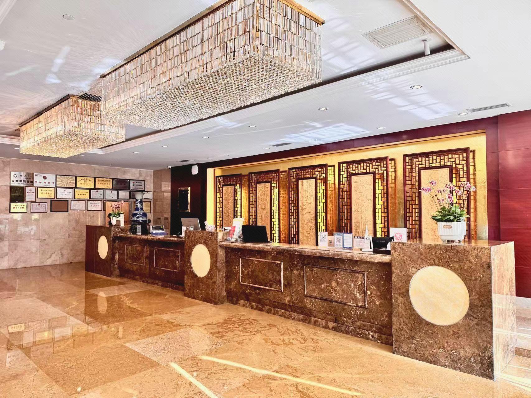 Jiangshan Hotel 4/23