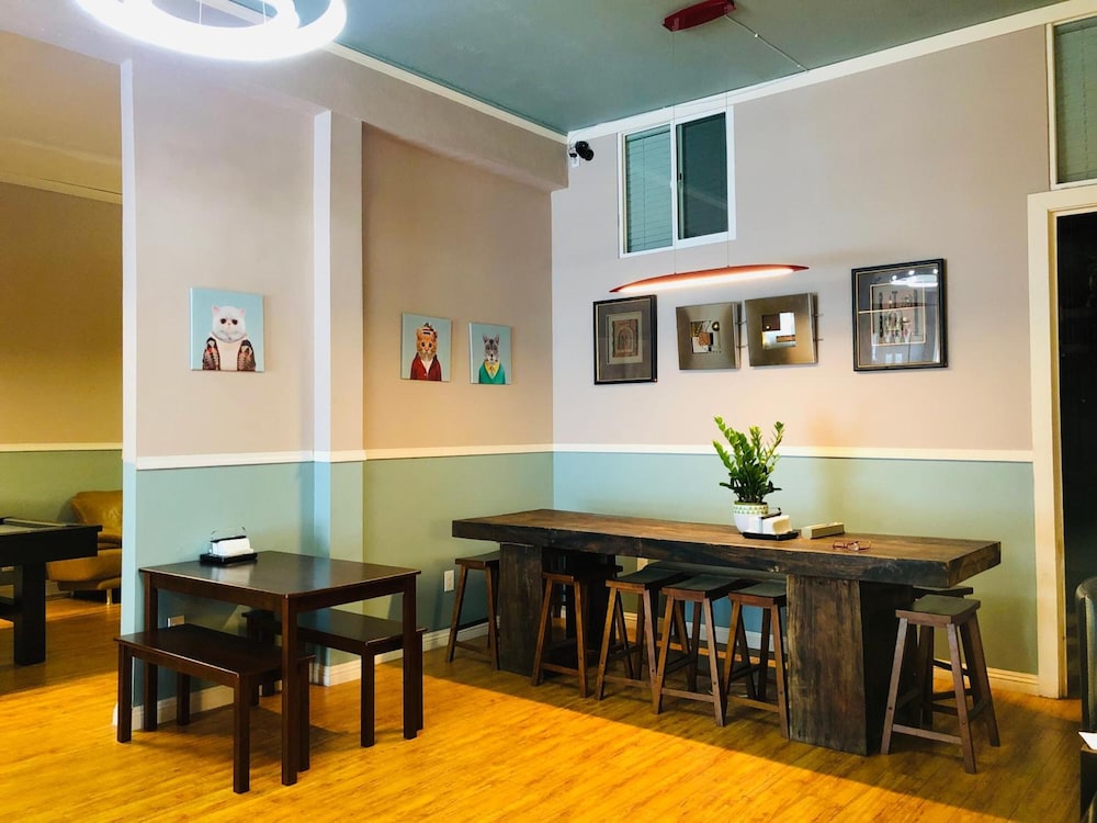 Melrose Hostel 43/48