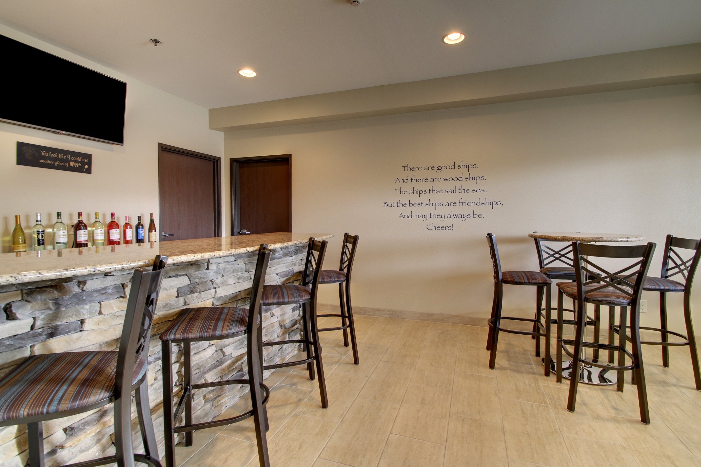 Cobblestone Inn and Suites - Fort Dodge, IA 27/33