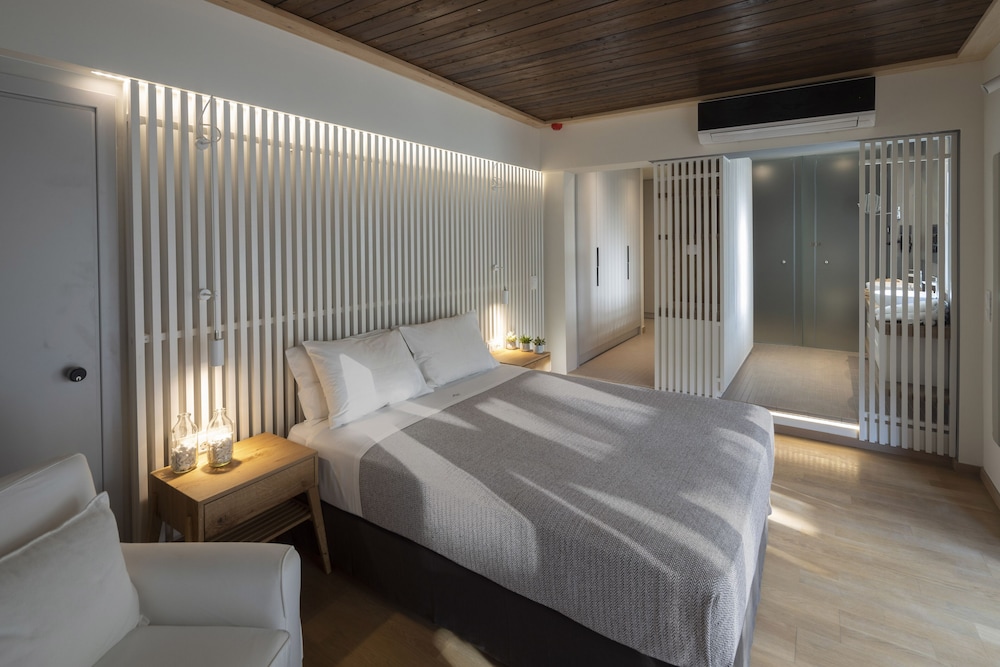 JUNIOR SUITE, SEA VIEW, PRIVATE POOL