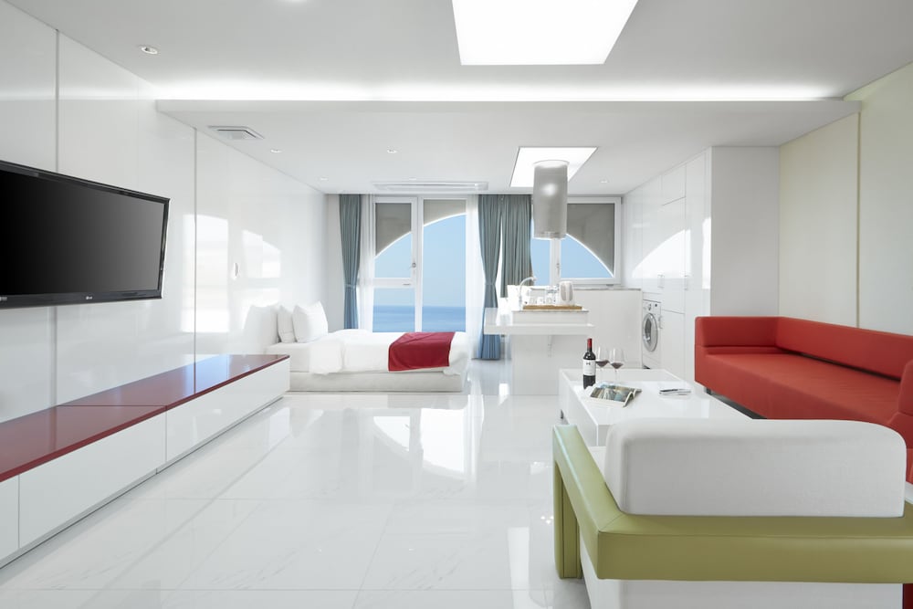 Shin Shin Hotel Jeju Ocean 41/58