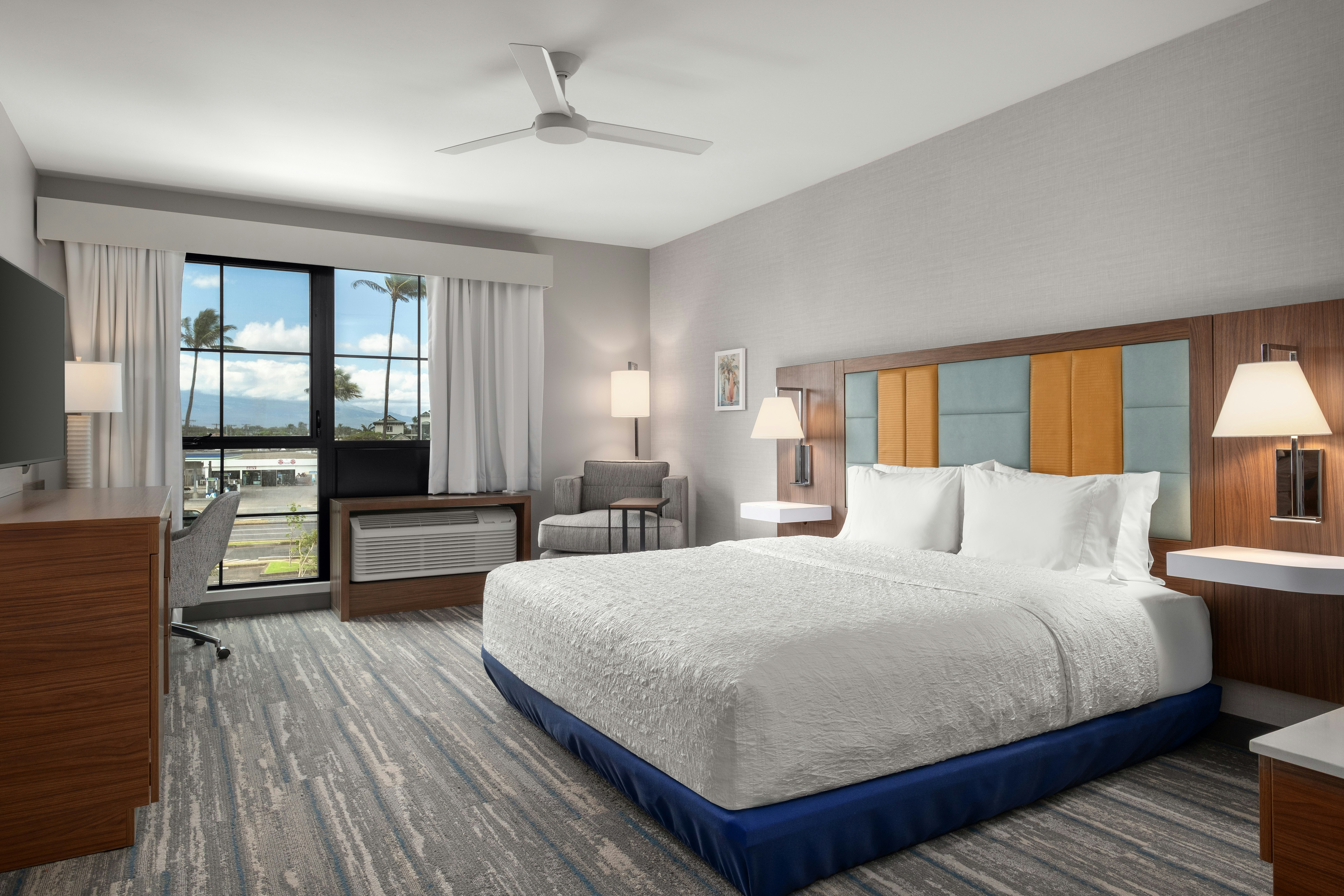 ROOM, KING BED, CITY VIEW, SOFA, ACCESSIBLE