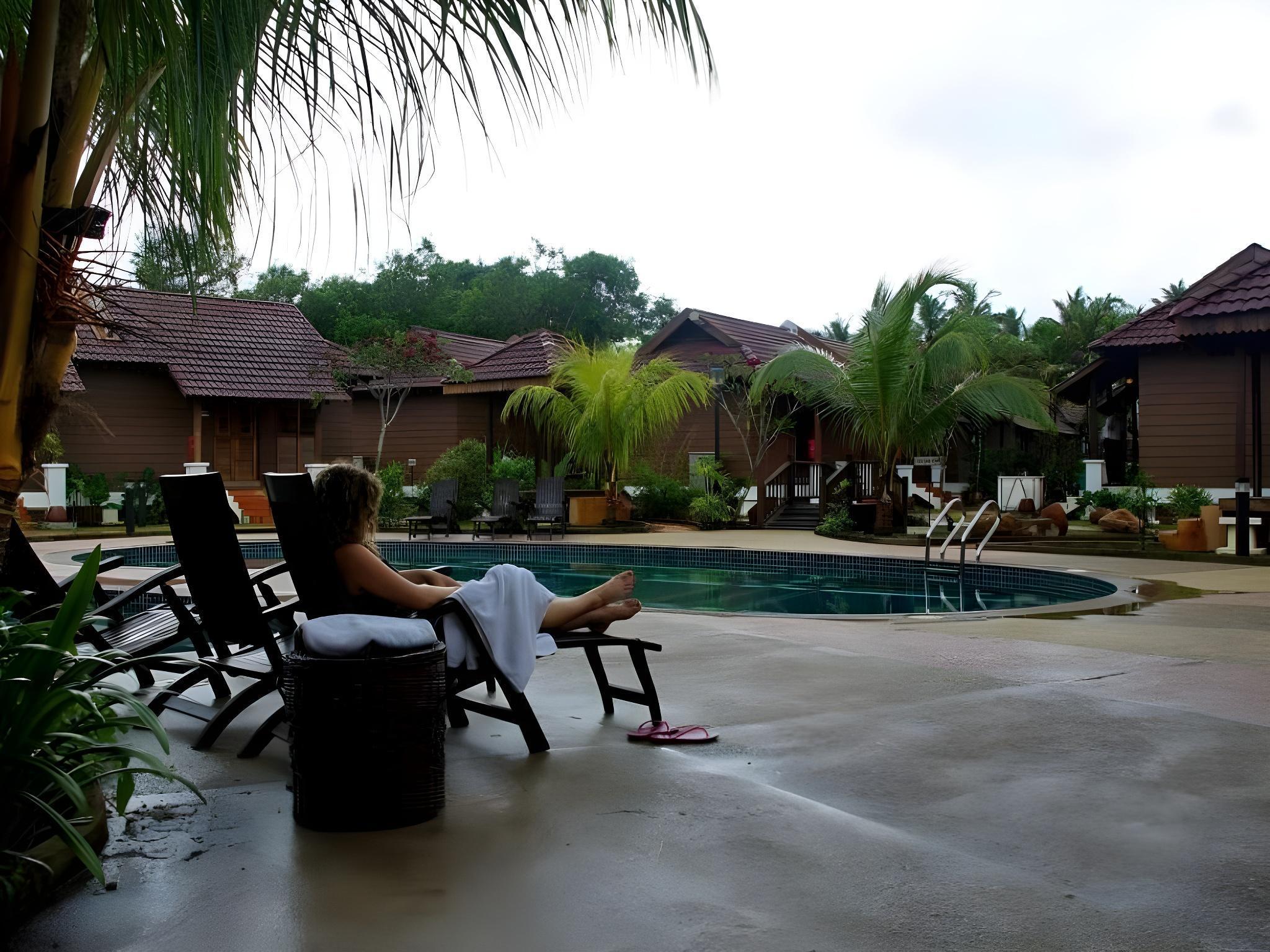 Ulek Beach Resort 17/23