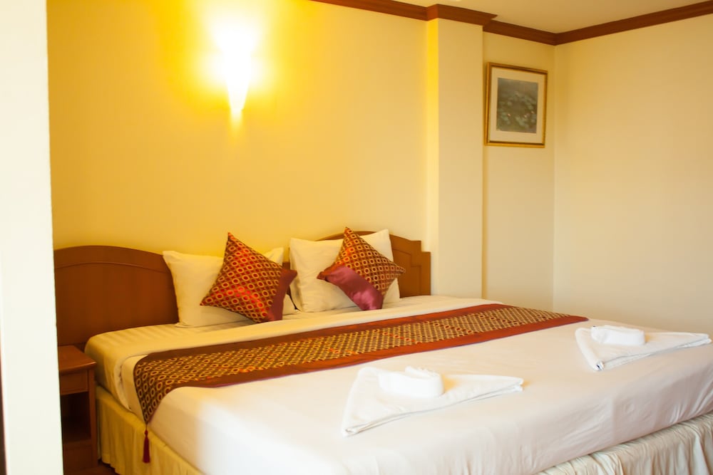 Chomsin Hua Hin Hotel 17/49