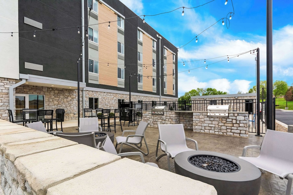 Everhome Suites Lexington - Horse Park 18/36