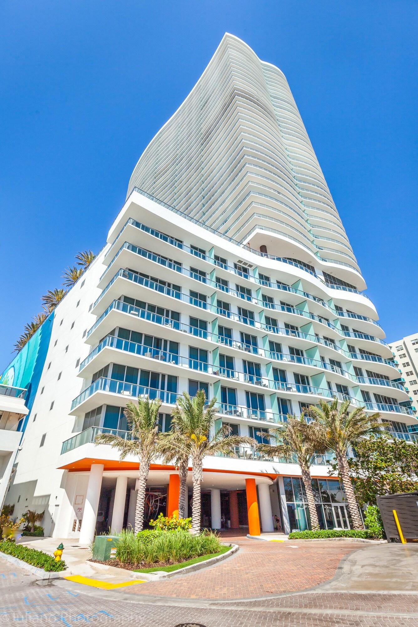 Hyde Beach Condos by Ammos VR 写真3