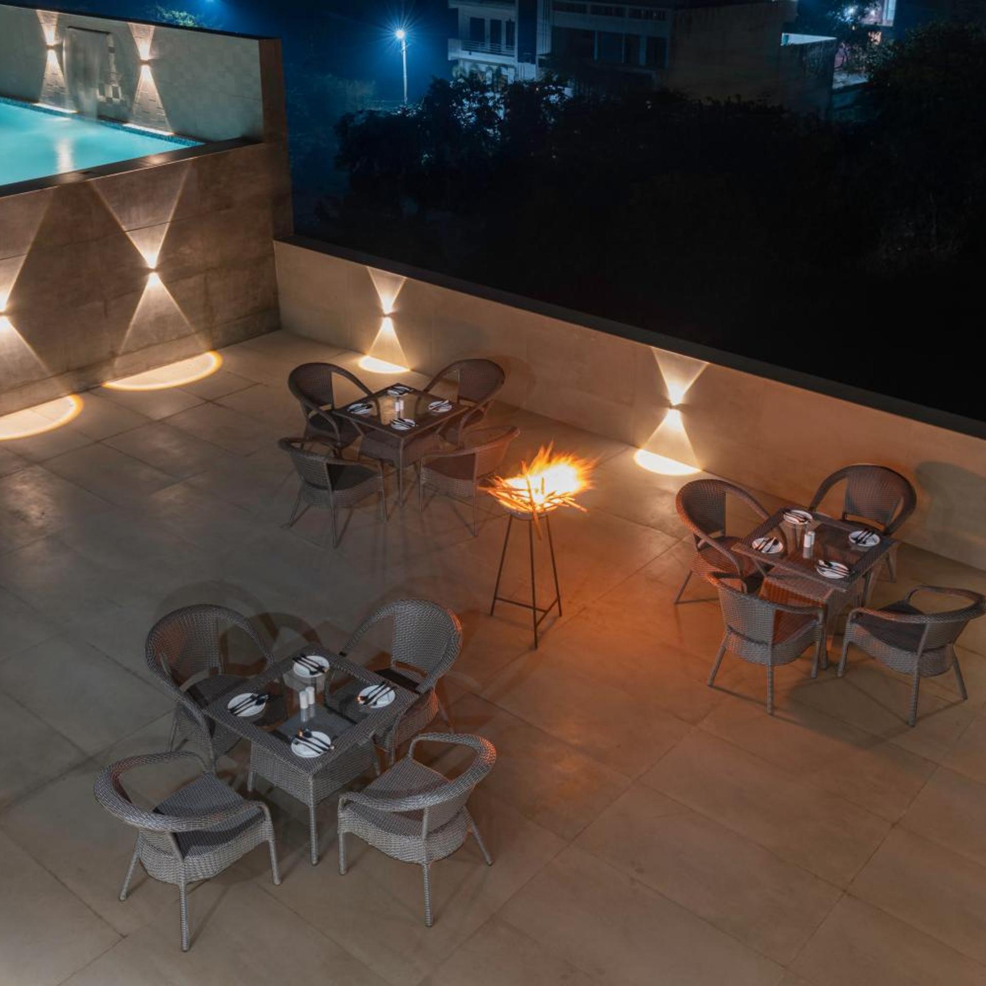Clarks Inn Suites Agra 47/52