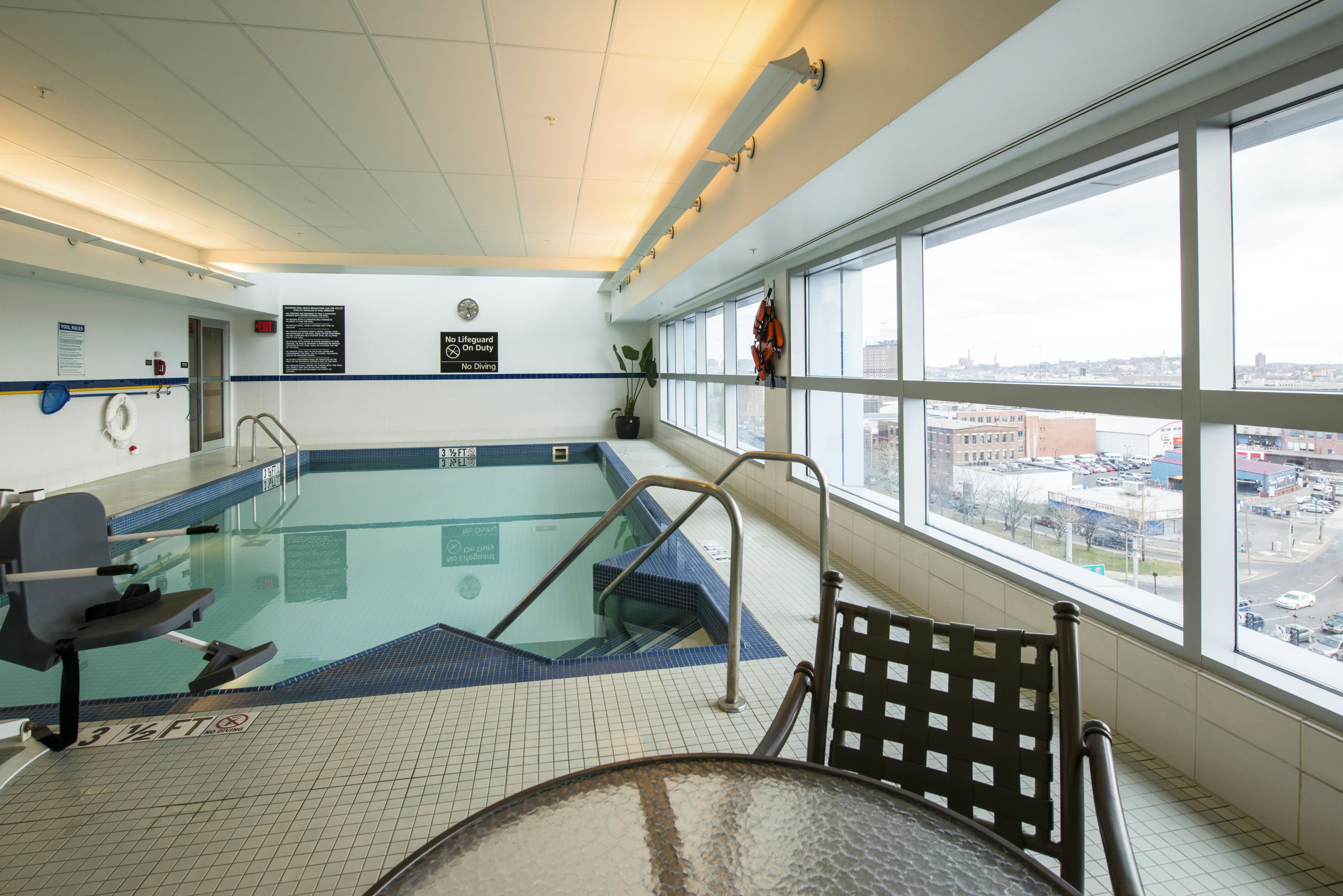 Hampton Inn and Suites Boston-Crosstown Center 32/49