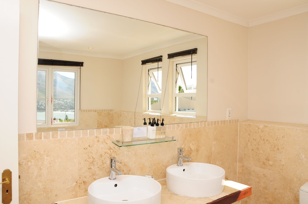 Hout Bay Breeze 47/50