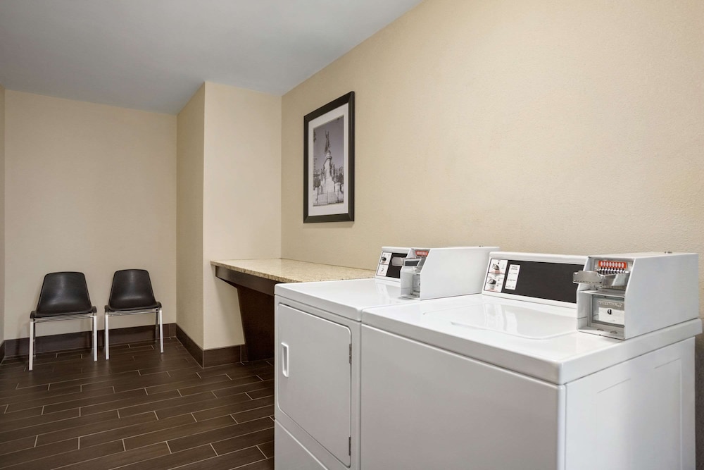 La Quinta Inn & Suites by Wyndham Richmond-Midlothian 4/36