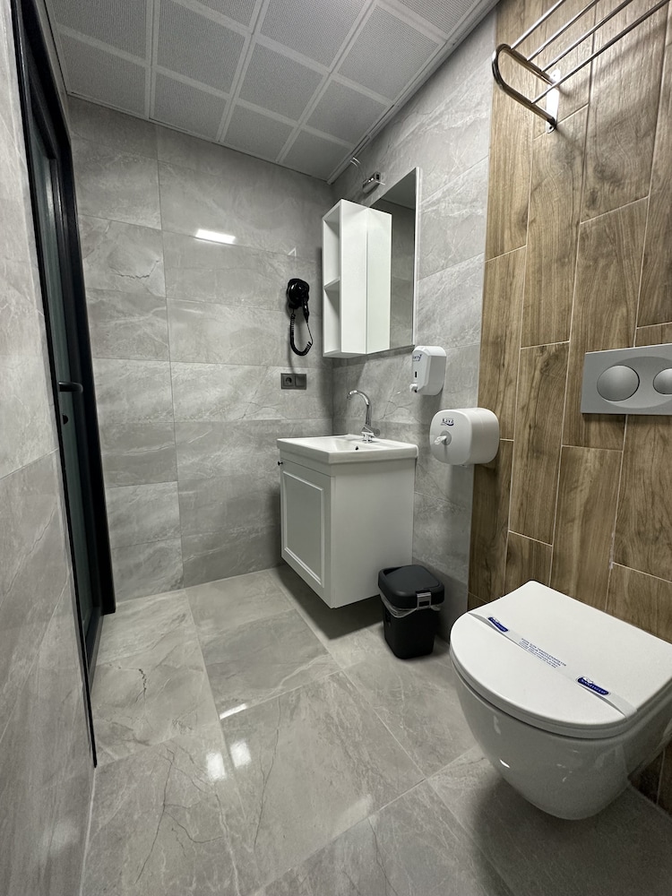 Poyraz Hotel 48/50