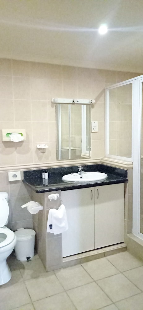 Sparkling Waters Hotel & Spa 48/50
